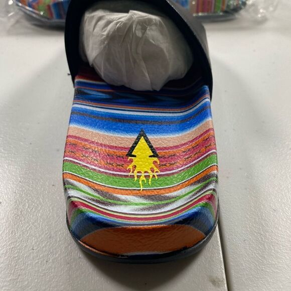 NIB Very Volotile Women’s Black w/Serape Design Slides “V Logo” - Size 7 - Picture 8 of 10
